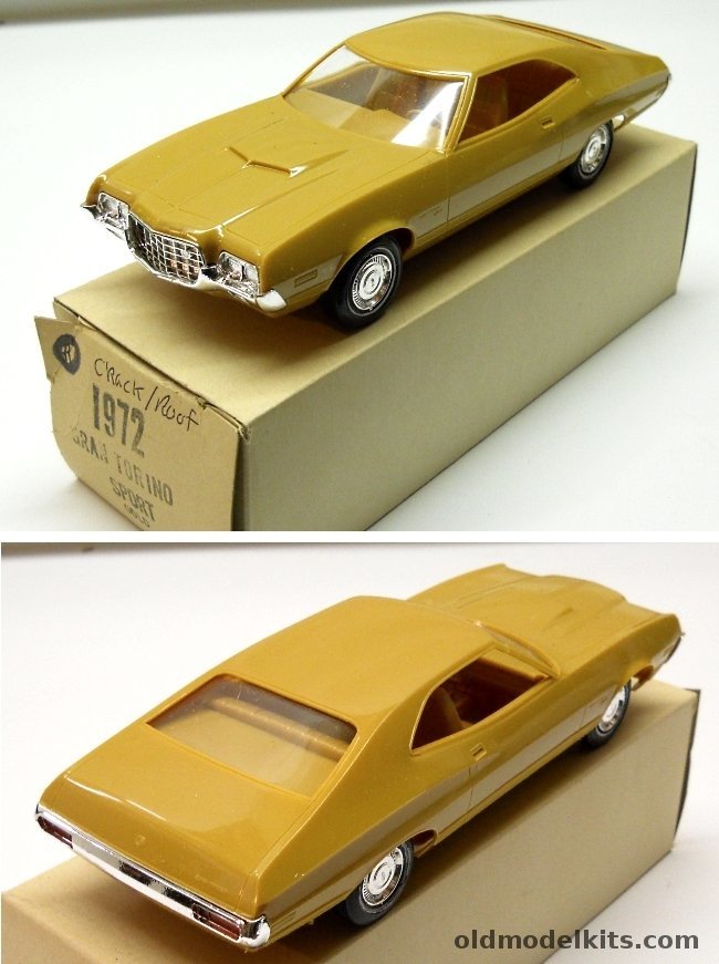Jo-Han 1/25 1972 Ford Gran Torino Sport 2 Door HT plastic model kit